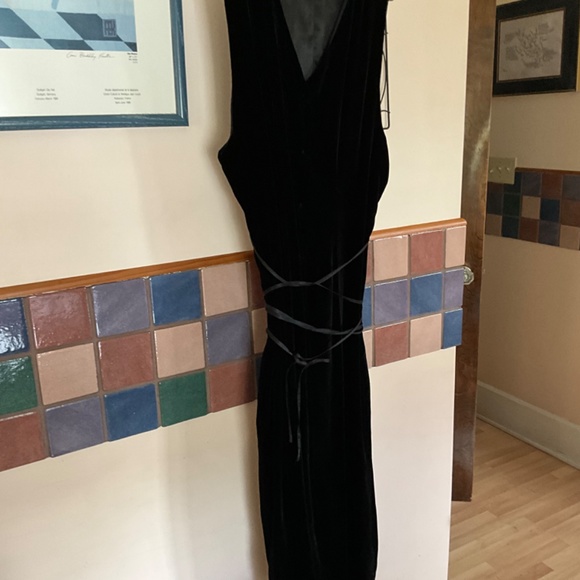 Eddie Bauer All Week Long Black Velvet Jumper - Picture 6 of 12